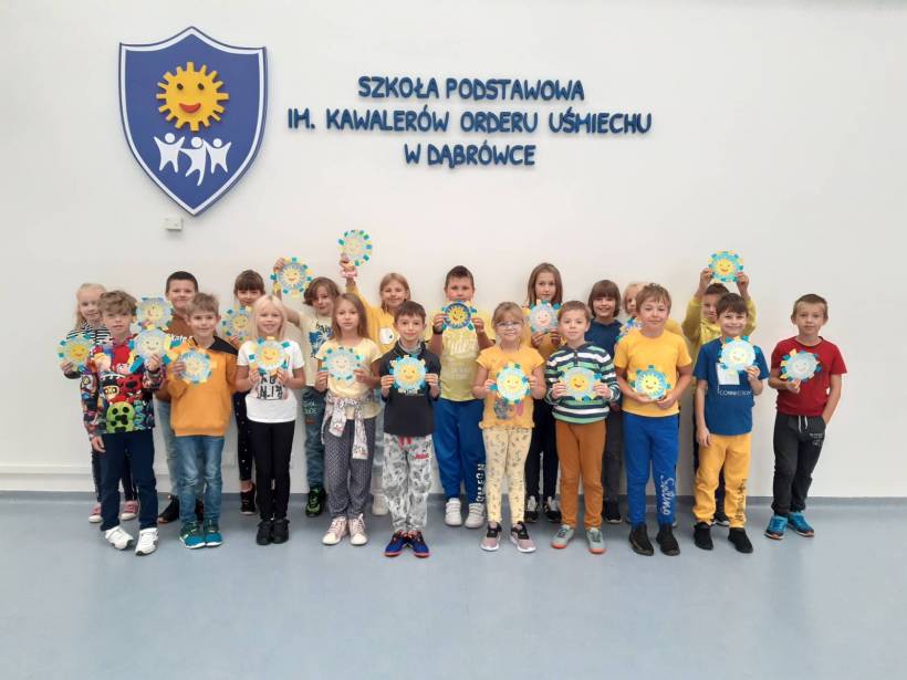 Zespół Szkolno Przedszkolny Im Kawalerów Orderu Uśmiechu Światowy Dzień Orderu Uśmiechu | Szkoła Podstawowa im. Kawalerów Orderu